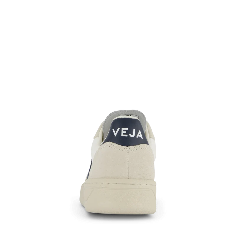 V-10 White Nautico