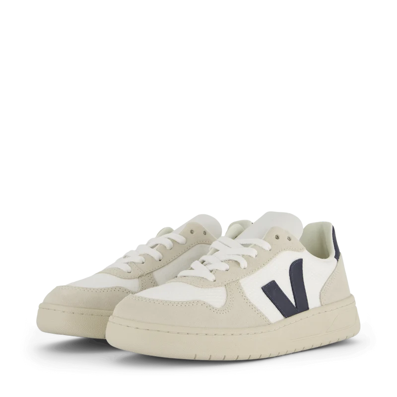 V-10 White Nautico