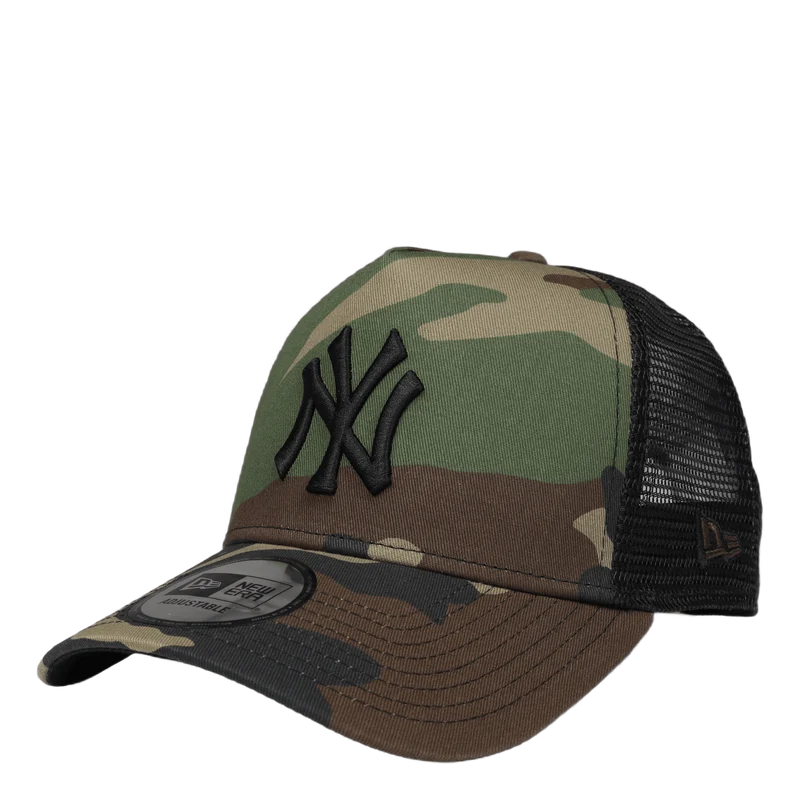 Clean Trucker Yankees Camo