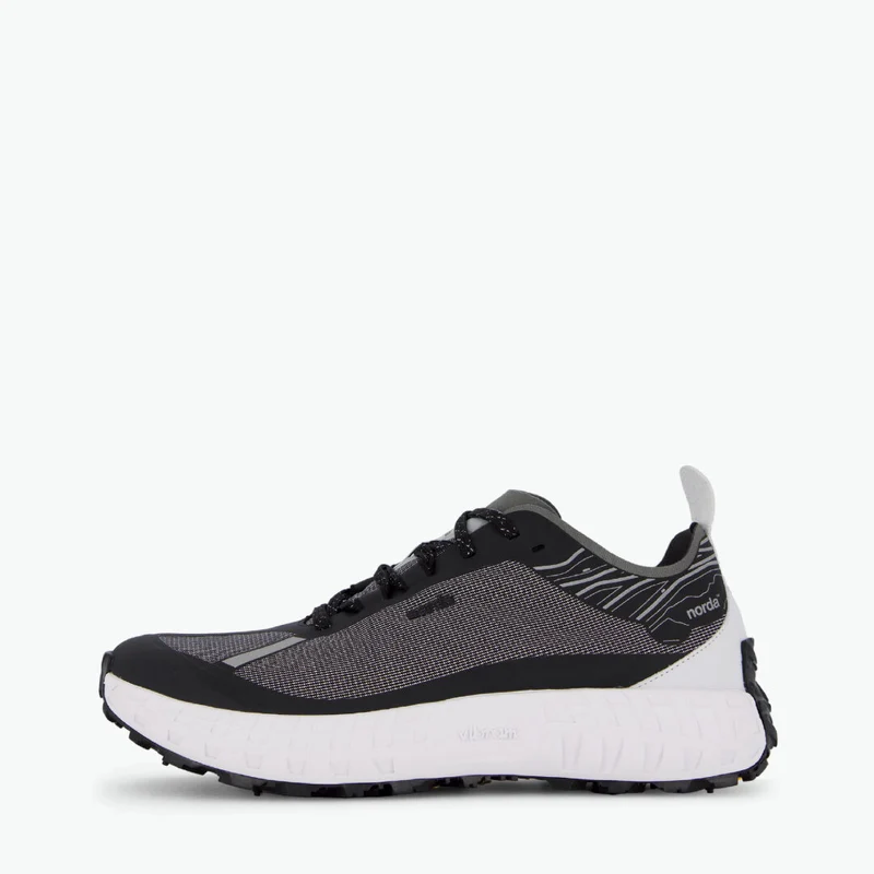 Norda N001 Black/white