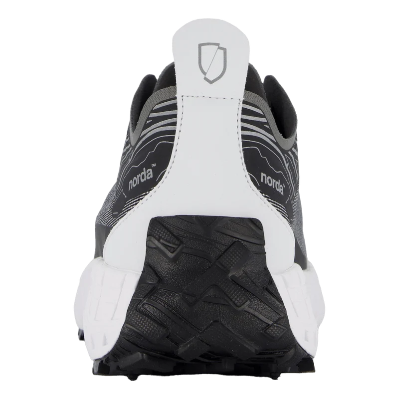 Norda N001 Black/white