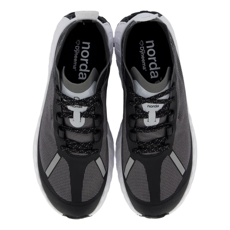 Norda N001 Black/white